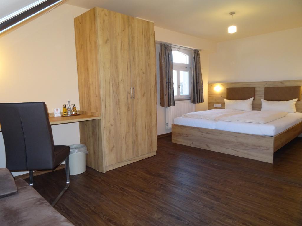 Gasthof Zum Goldenen Lamm Wettelsheim Kamer foto