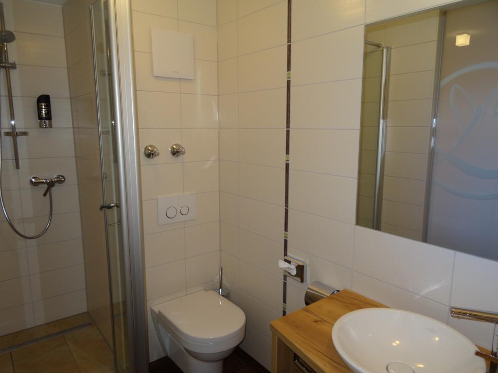 Gasthof Zum Goldenen Lamm Wettelsheim Kamer foto