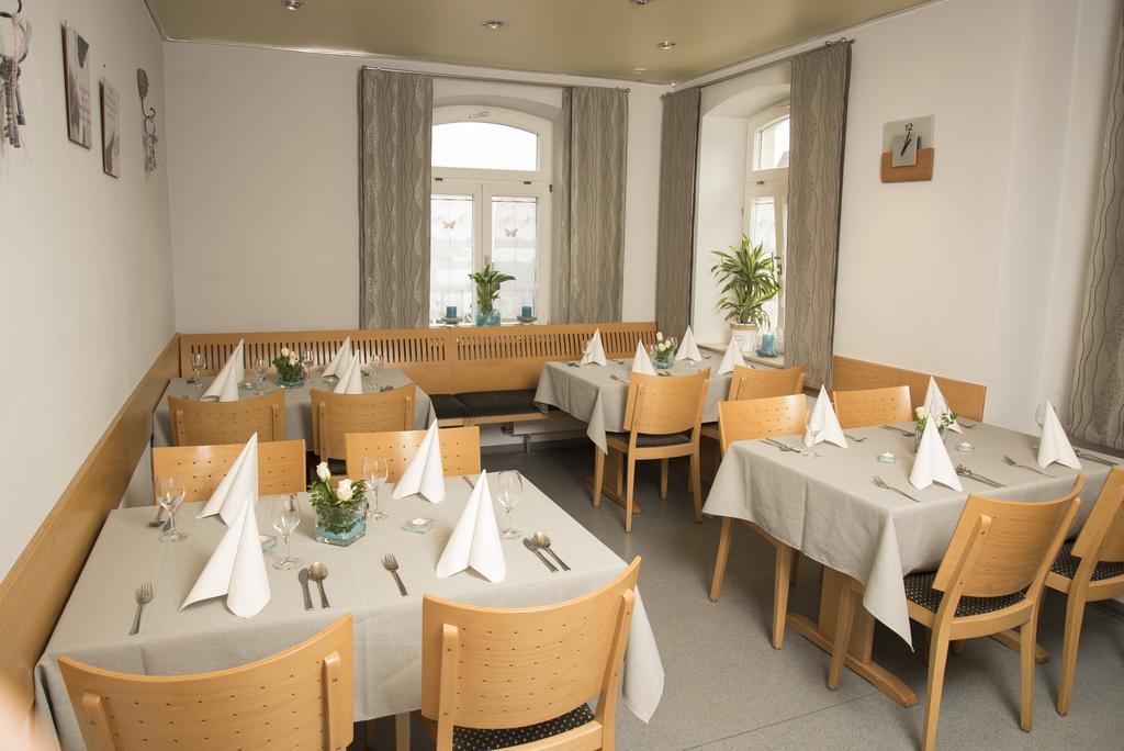 Gasthof Zum Goldenen Lamm Wettelsheim Buitenkant foto